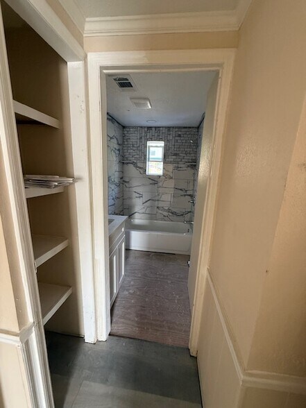 Building Photo - 3334 Oak Meadows Dr