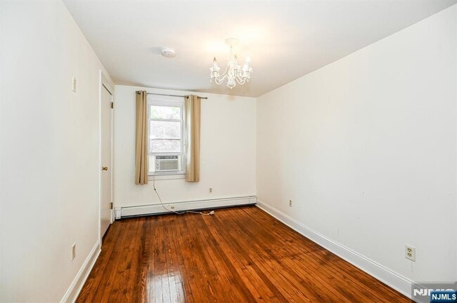 Building Photo - 15 Bergen St