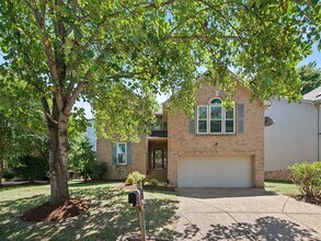 Building Photo - Great 4BR Bellevue Home