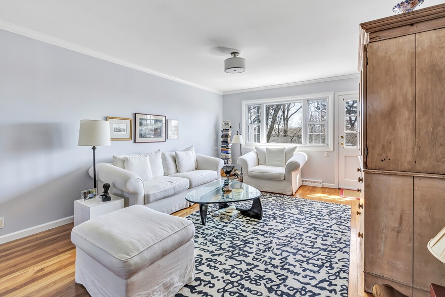 Building Photo - 245 Unquowa Rd