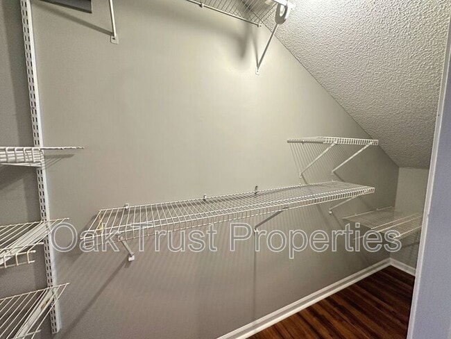 Building Photo - 4449 Great Oak Dr