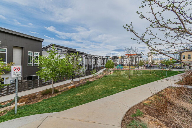 Building Photo - 2876 W 53rd Ave