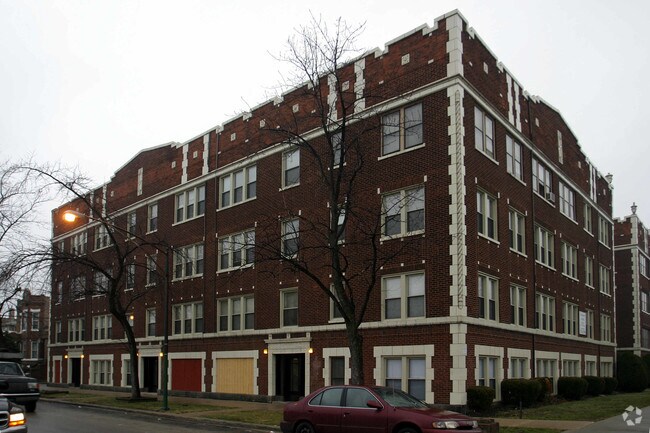 Building Photo - 3000 W Marquette Rd