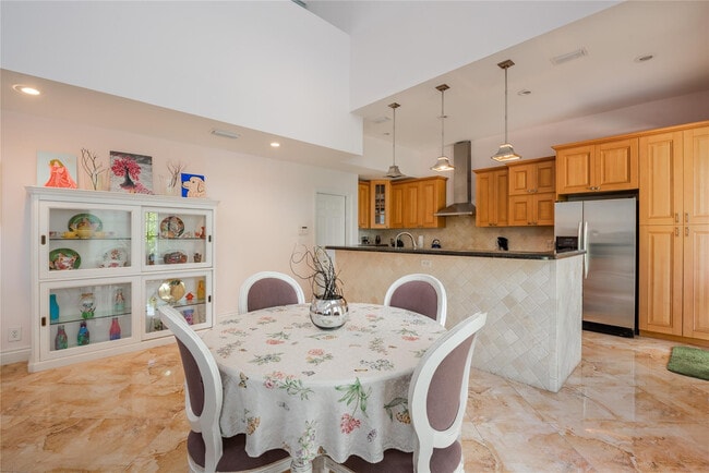 Building Photo - 2999 Banyan Rd