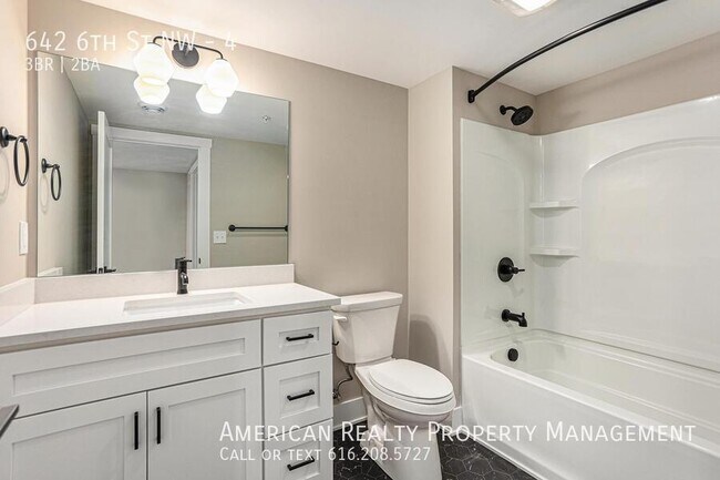 Building Photo - 642 6th St NW