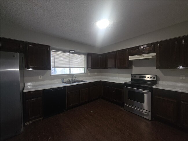 Building Photo - 23322 Dew Wood Ln