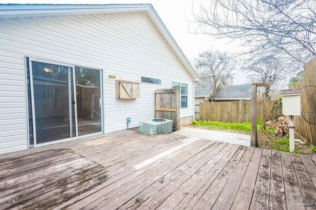 Building Photo - 2060 Cambridge Cir