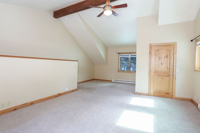 Building Photo - UPDATES COMPLETED!  Unfurnished home! Dogs...