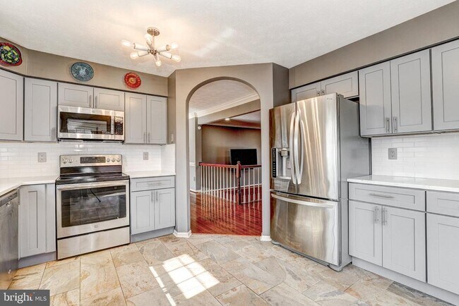 Building Photo - 2733 Quarry Heights Way