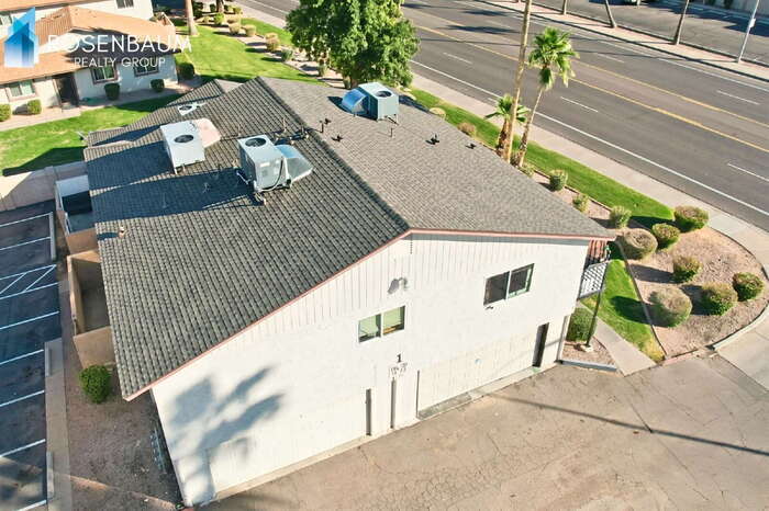 Building Photo - 860 E Brown Rd
