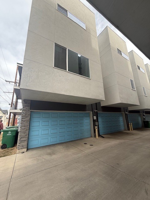 Building Photo - 2030 E 20th Ave