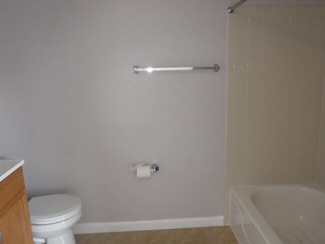 Building Photo - 416 Salem Ave