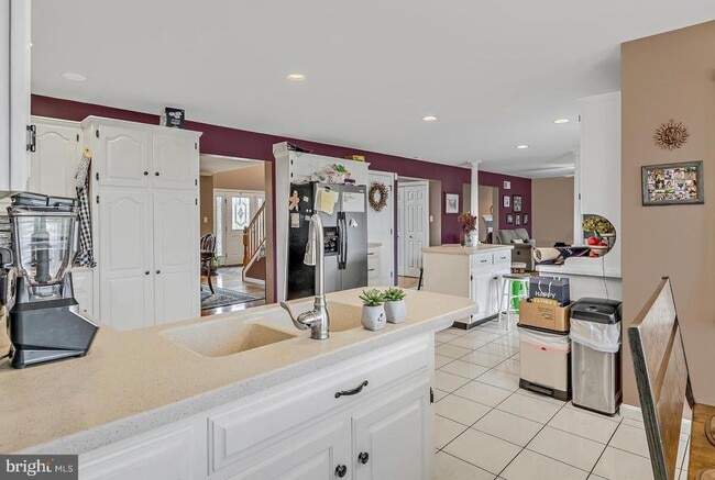 Building Photo - 201 Sunbrook Dr