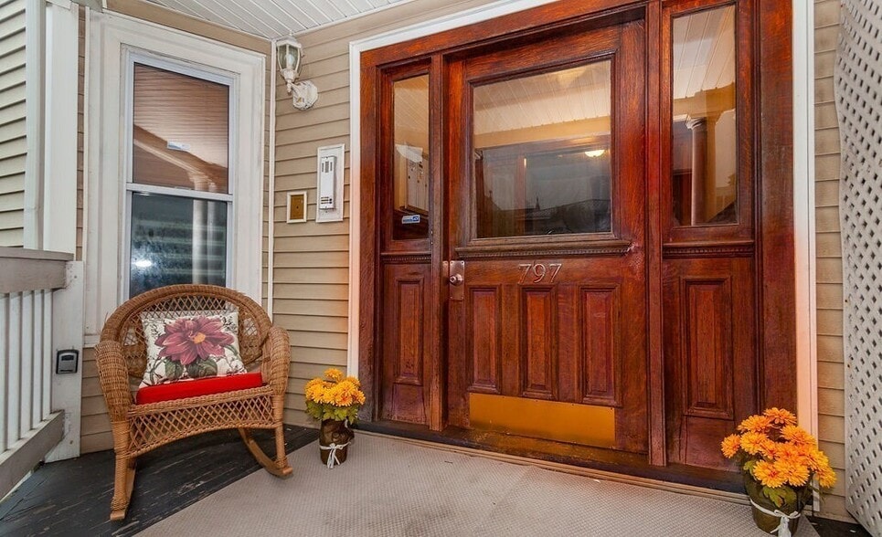 Building Photo - 797 Columbia Rd