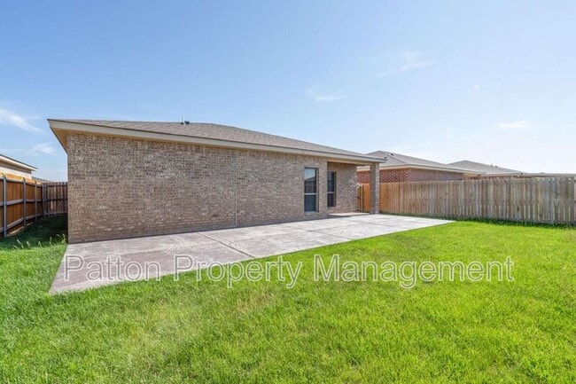 Building Photo - 508 Yates St