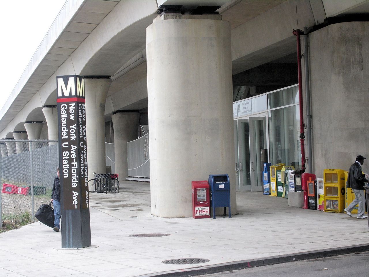 Building Photo - 1110 3rd St NE