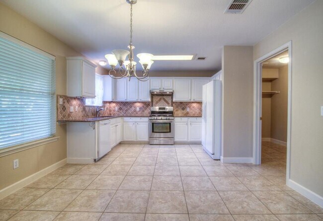 Building Photo - 8701 Corran Ferry Dr