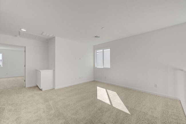 Building Photo - 8532 W Agate Ave