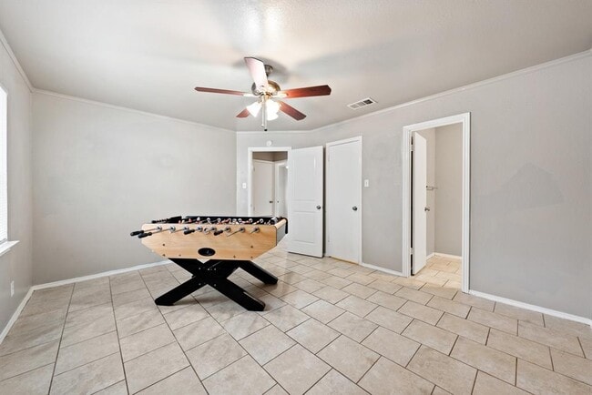 Building Photo - 10 Rawhide Cir