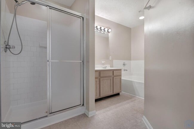 Building Photo - 50 Amberstone Ct