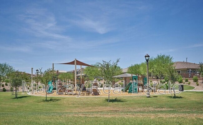Building Photo - 2415 E Runaway Bay Pl