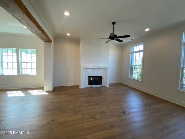 Building Photo - 2110 Belfleur St