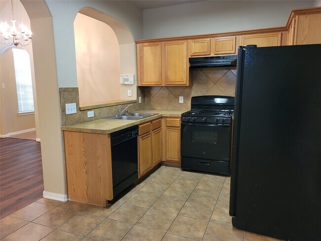 Building Photo - 13411 Forest Pines Village Ln