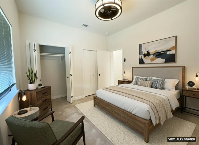 Building Photo - 5504 Montview St