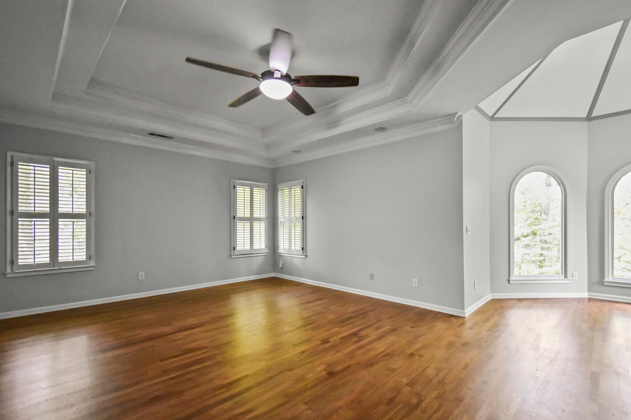 Building Photo - 1340 Hillcrest Hts