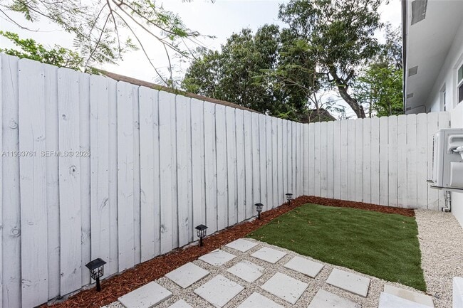 Building Photo - 55 SW 13th St