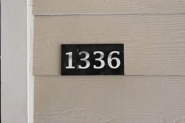 Building Photo - 1355 Ranch Pkwy