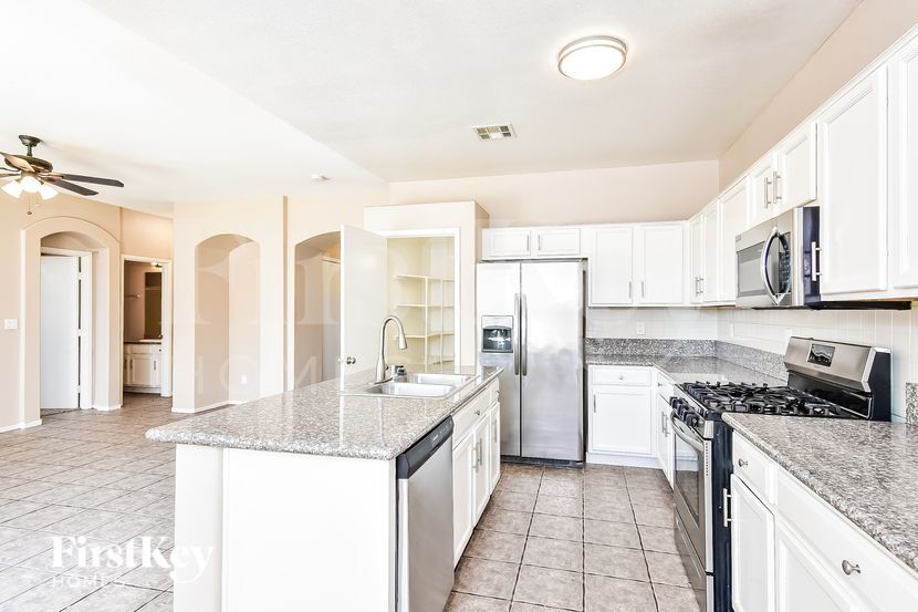 Building Photo - 5008 Sparkling Sky Ave