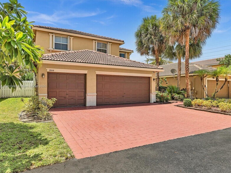 Primary Photo - 3844 SW 53rd St