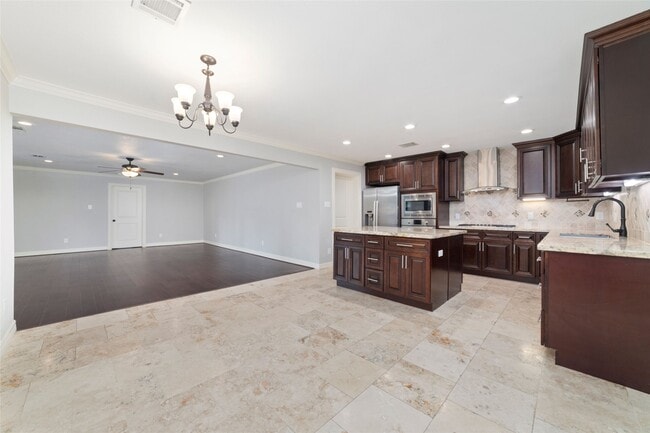 Building Photo - 3815 April Ln