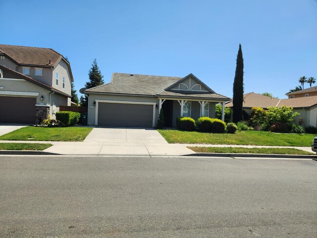 Building Photo - 2326 Bridgeton Way