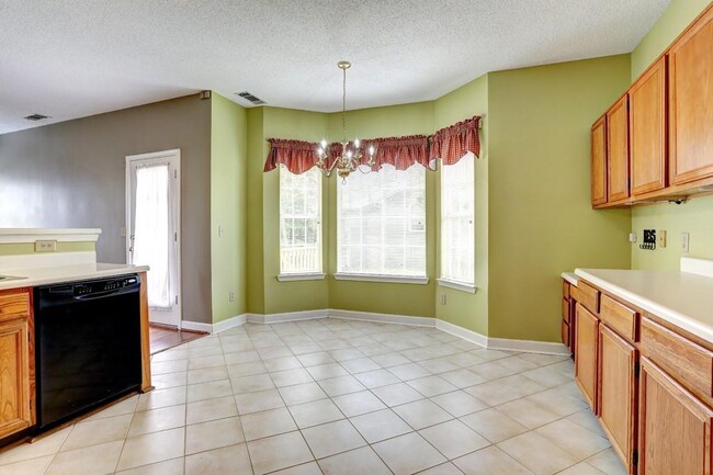 Building Photo - 5041 Anclote Dr
