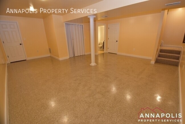 Building Photo - 110A Sabrina Ln