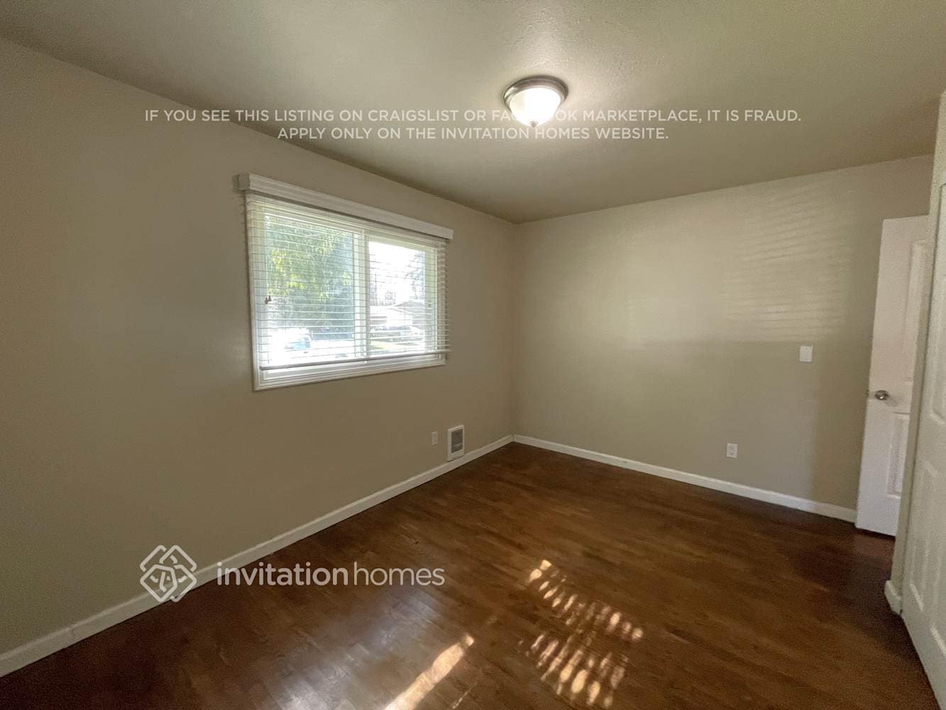 Building Photo - 1802 S 246th Pl