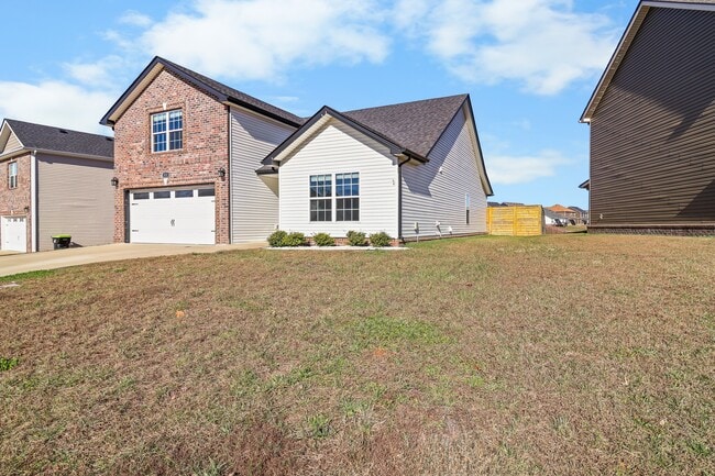 Building Photo - 513 Burgess CT