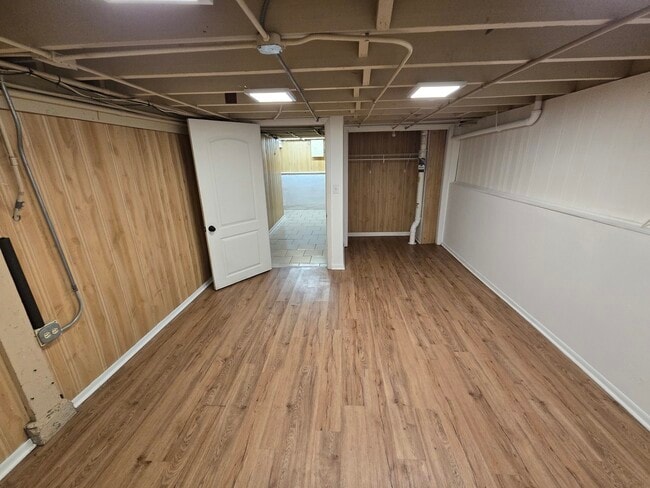 Building Photo - 185 Pick Ave