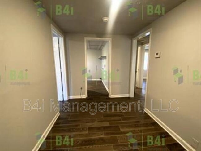 Building Photo - 8012 Green St