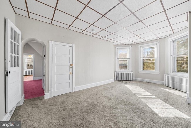 Building Photo - 7301 Chestnut Ave