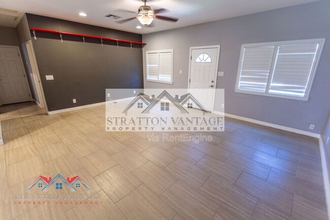 Building Photo - 2249 E Sells Dr