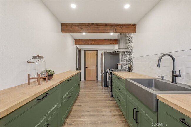 Building Photo - 234 Spanish Spur