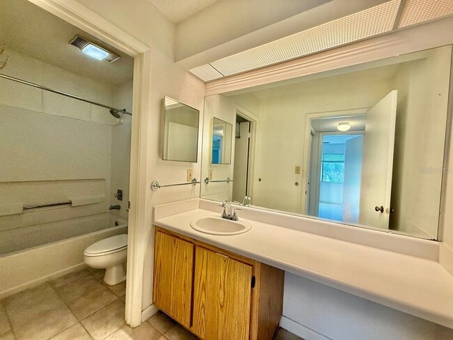 Building Photo - 13385 Arbor Pointe Cir