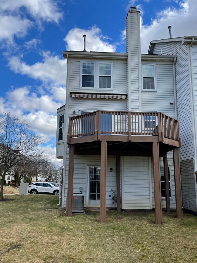 Building Photo - 509 Sugarbush Cir