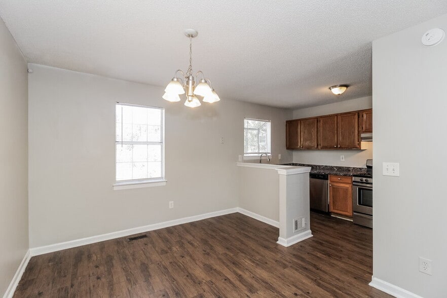 Building Photo - 3467 Meadowland Pl SW