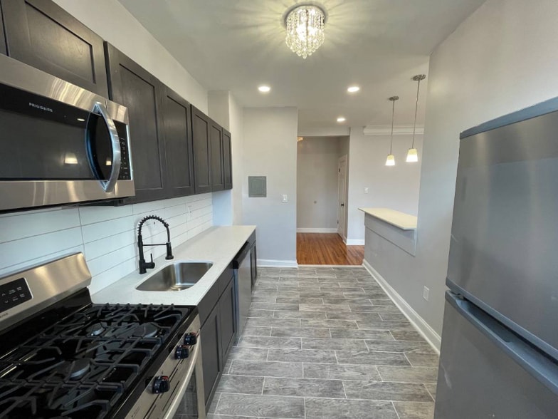 Building Photo - 610 Salem Ave