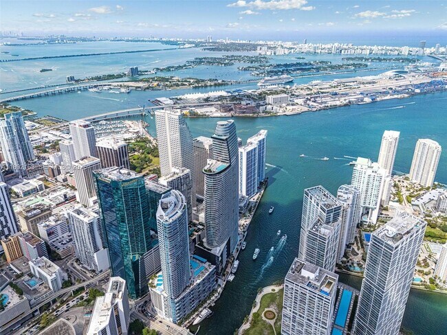 Building Photo - 300 Biscayne Blvd Way