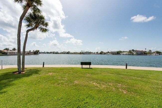 Building Photo - 400 64th Ave